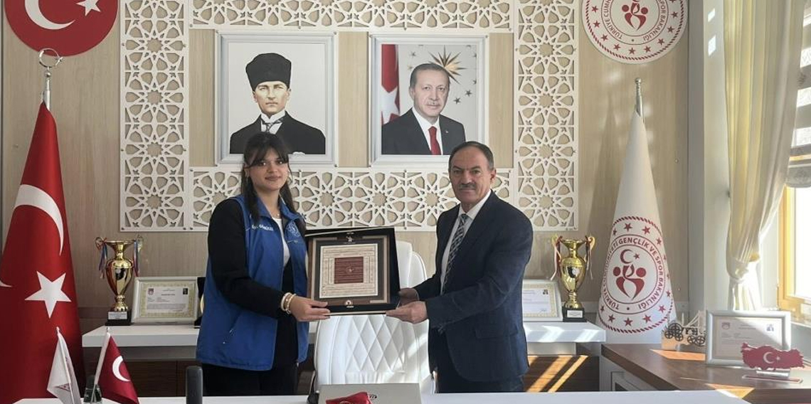 Kırşehir'den gönderilen Ahi Sancağı Bayburt'a ulaştı