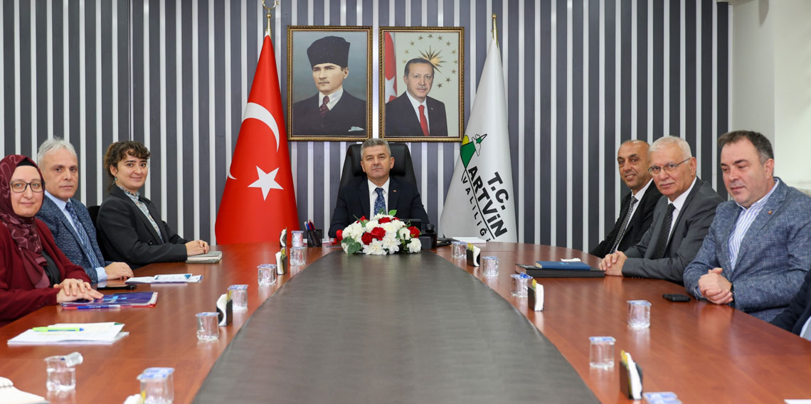 Artvin'de Vali Ergün başkanlığında İl İstihdam ve Mesleki Eğitim Kurulu toplantısı yapıldı 