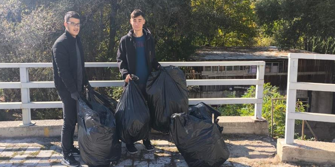 Gümüşhane'de Harşit Çayı çöplerden arındı
