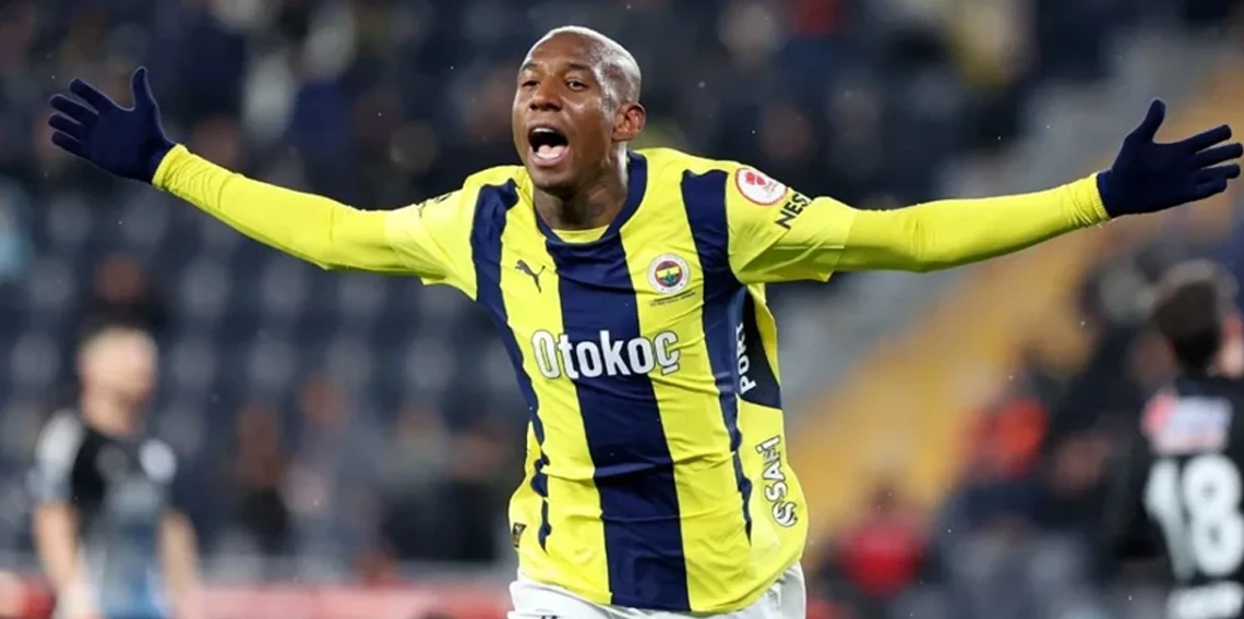 Anderson Talisca, ayrılık iddialarına sosyal medyadan yanıt verdi