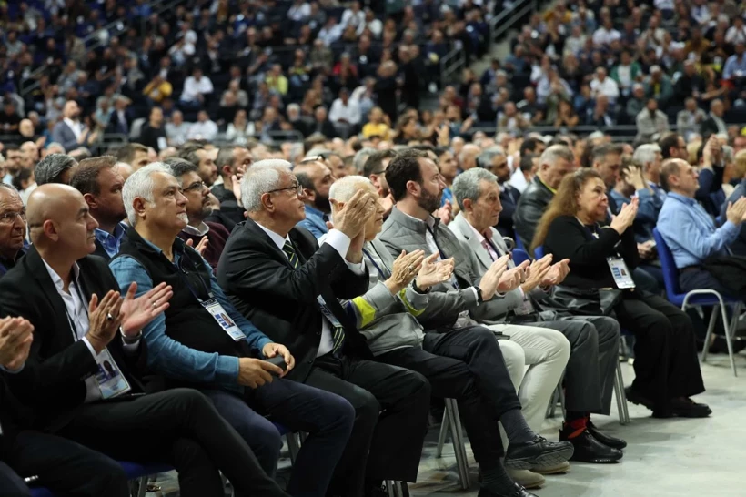 Fenerbahçe'de yönetime tam yetki