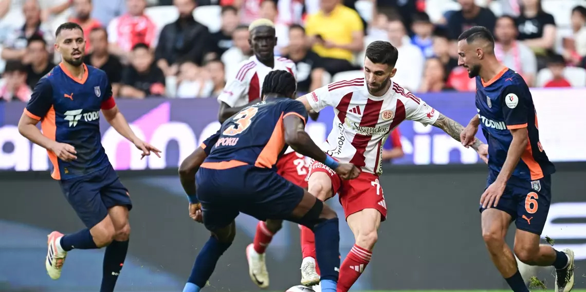 Başakşehir’den Antalya’ya 4’lük tarife!
