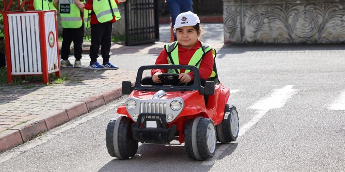 Öğrencilere trafik bilinci aşılanıyor