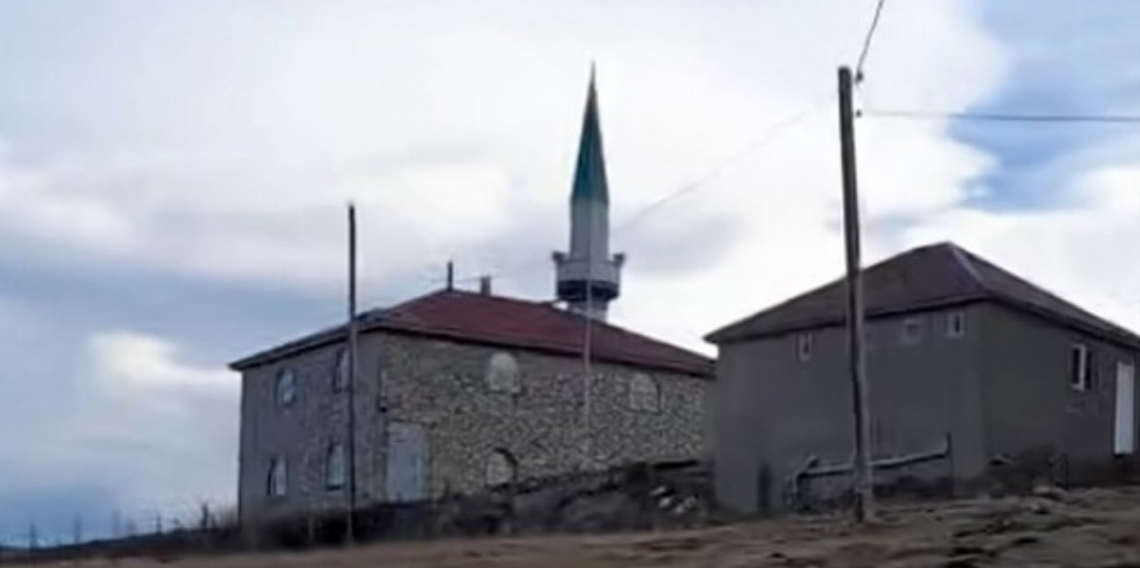 Giresun’da yıldırım düşmesi sonucu evde yangın çıktı, cami hasar gördü