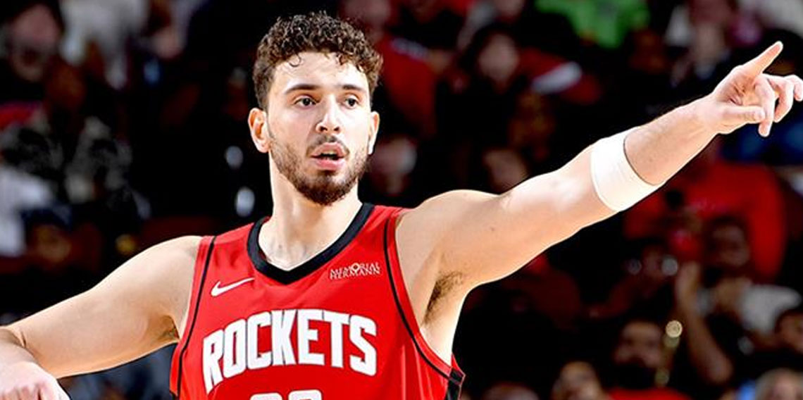 Alper coştu bir kere; 18 sayı, 9 asist ve 8 ribaund 