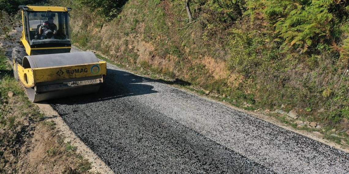 Ordu’da sıcak asfalt çalışmaları devam ediyor