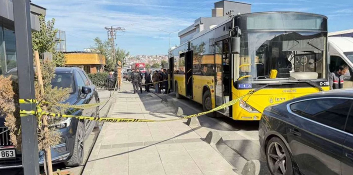 Arnavutköy'de İETT otobüsünde bıçaklı kavga: 1 ölü, 2 yaralı
