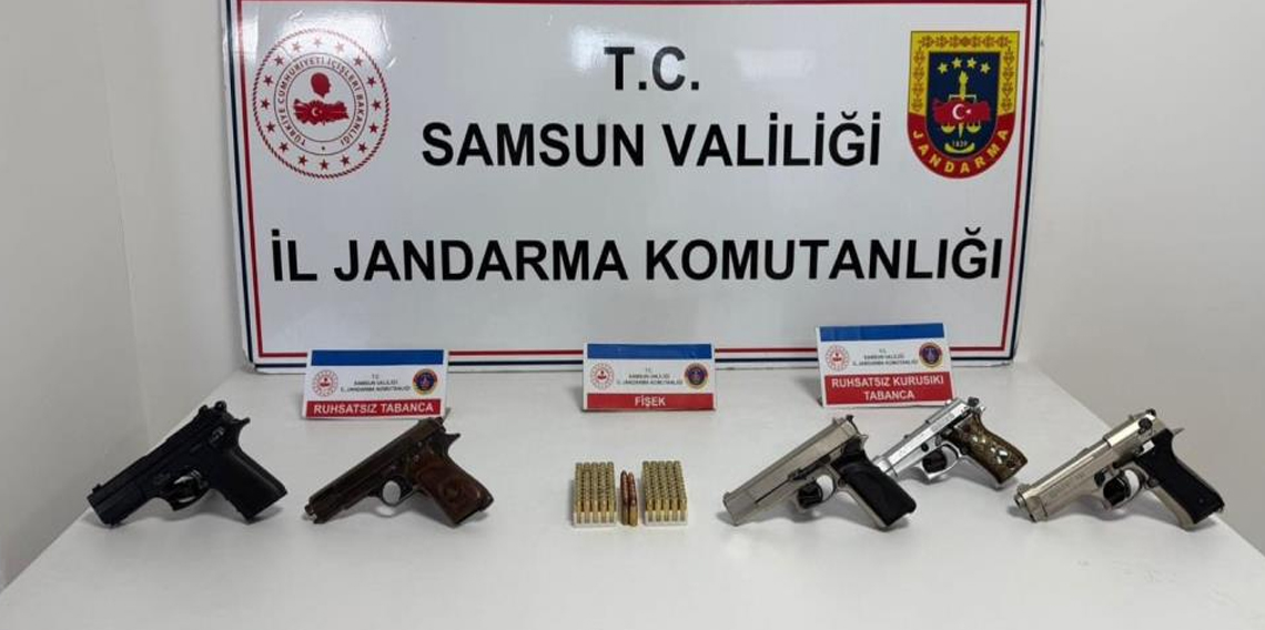 Jandarmadan ruhsatsız silah operasyonu