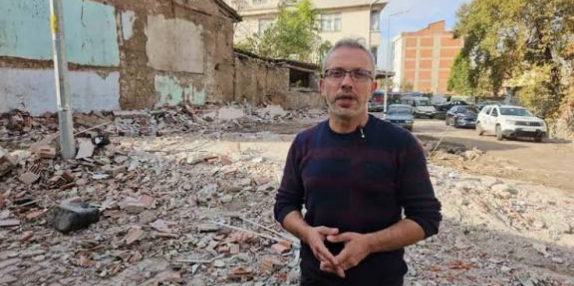 Ahmet Yakut, Sındırgı’da 36 saat geçirdi, depremlerin karakteristiğini anlattı