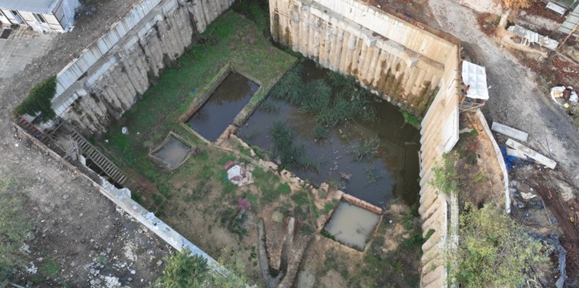Beşiktaş’taki tarih fışkıran kazı alanı göle döndü