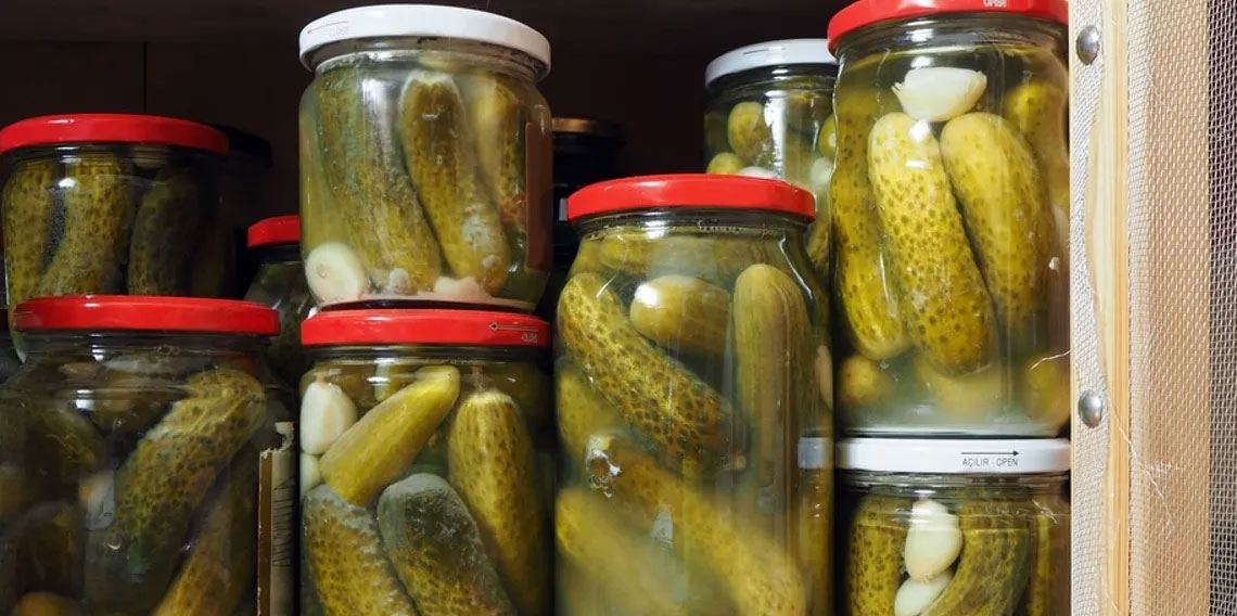 Turşu suyunu çöpe atan yandı: Bir damlası bile hayat kurtarıyor