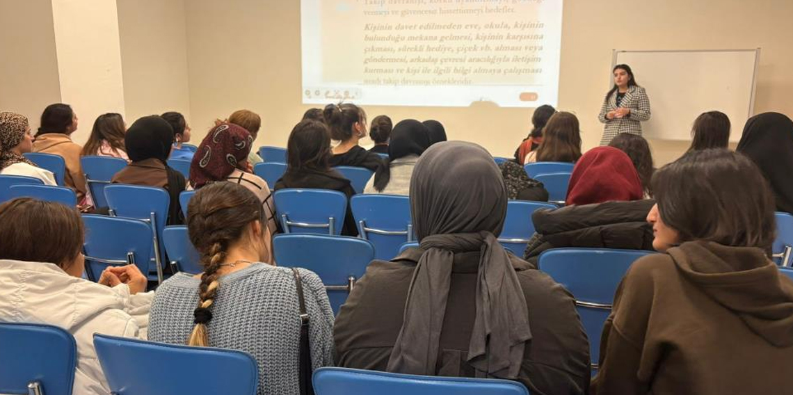 Bayburt’ta üniversite öğrencilerine kadına yönelik şiddetle mücadele semineri verildi