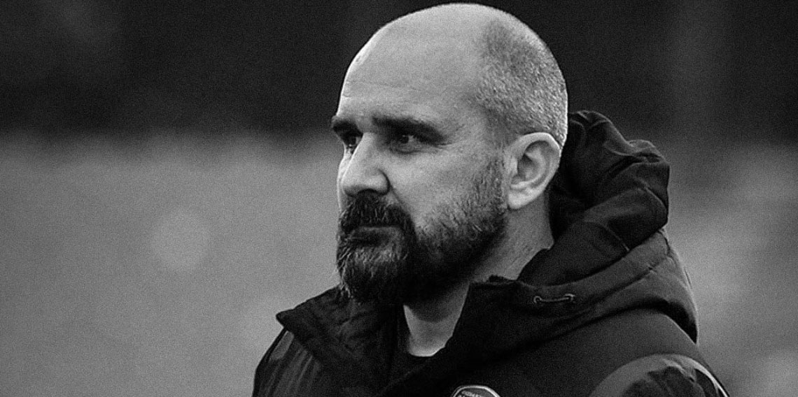 Futbol dünyasını şok eden ölüm! Sahada kalp krizi geçirdi! Yaşamını yitirdi!