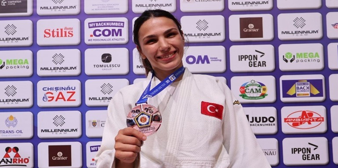 Vandemir’den Avrupa üçüncülüğü