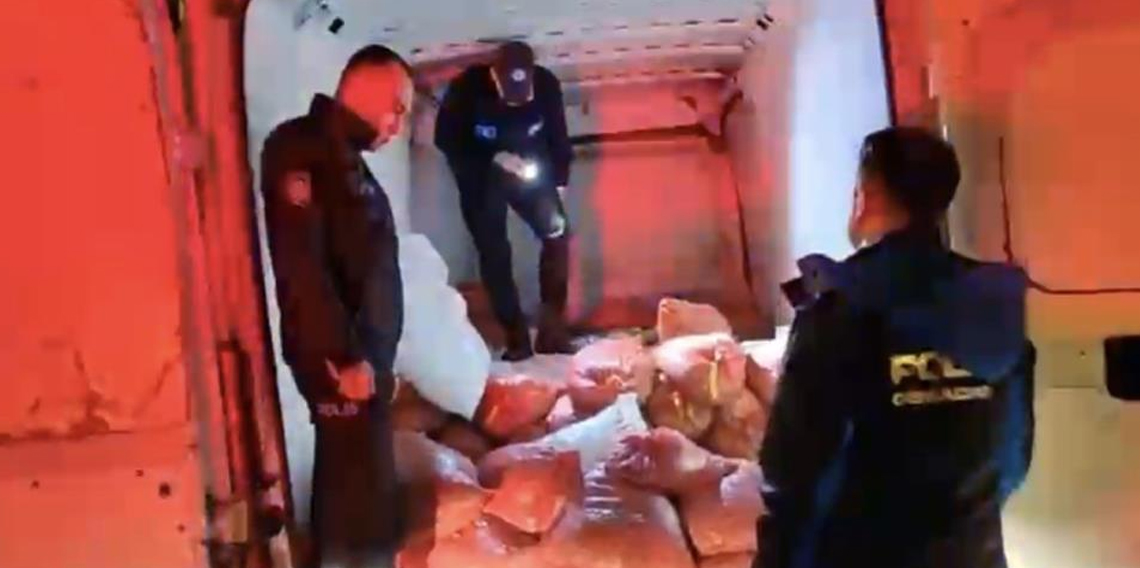 Samsun'da 2,6 ton kaçak midye ele geçirildi