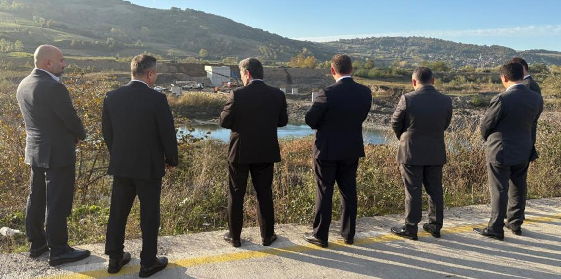 Bafra'da OSB’leri birbirine bağlayacak dev köprü hızla yükseliyor