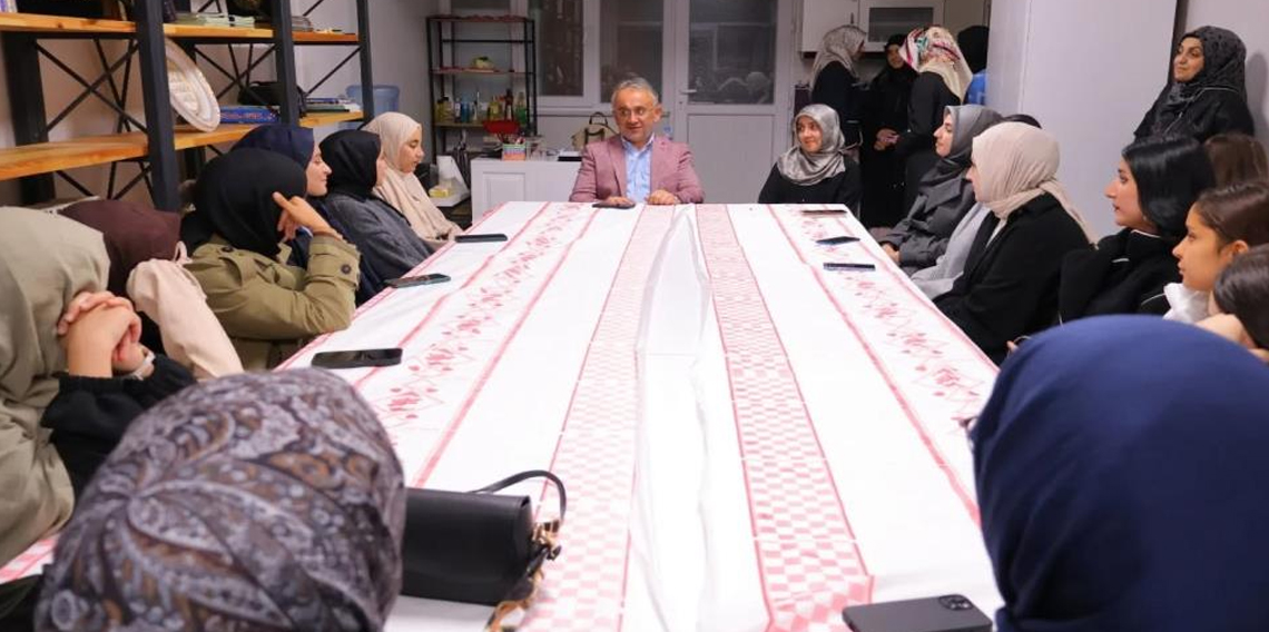 Bayburt’ta üniversite öğrencilerine gençliğin önemi anlatıldı