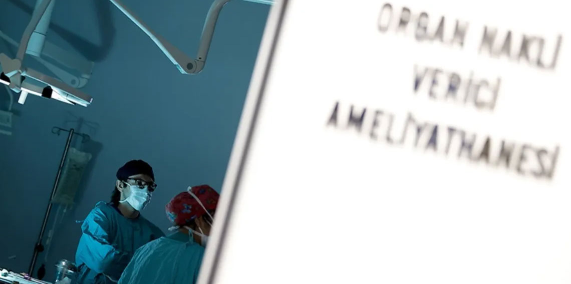 Türkiye'de 32 bin 936 kişi organ nakli olmayı bekliyor