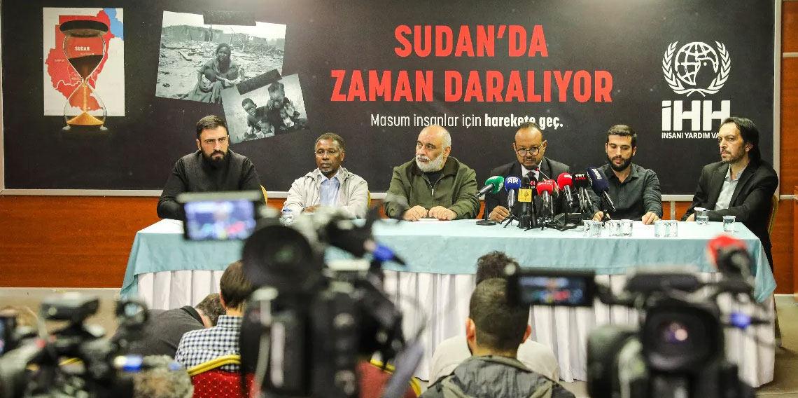 İHH: Filistin'e saldıranlarla Sudan'a saldıranlar aynı