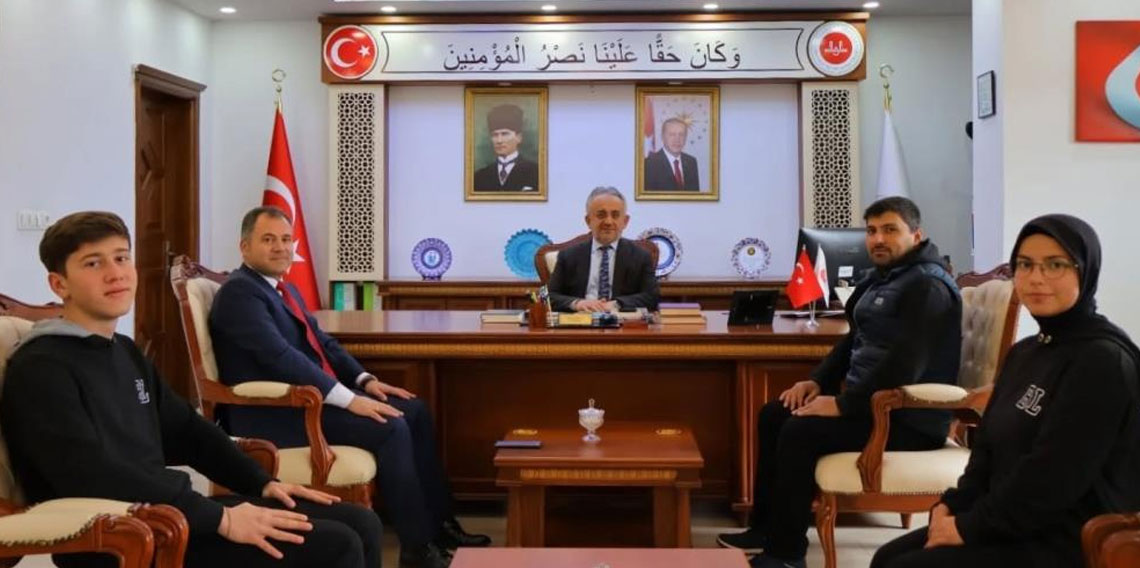 Bayburt Lisesi öğrencilerinden Filistin'e destek