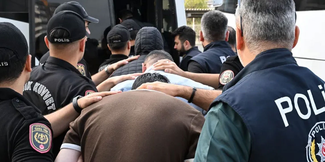 Mersin'de yasa dışı bahis çetesi çökertildi: 46 gözaltı