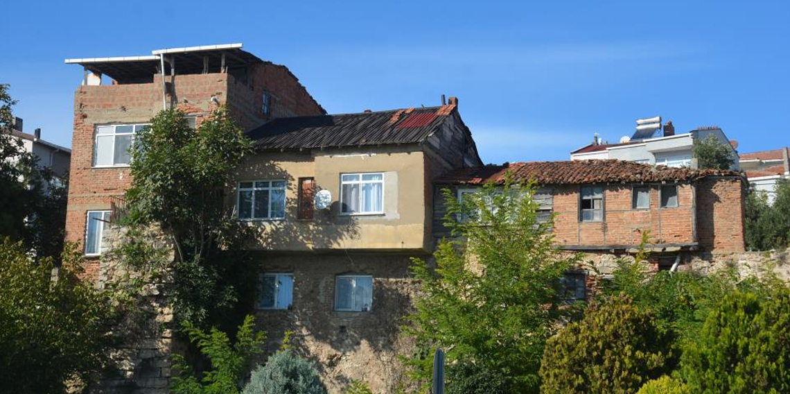 Sinop Kalesi, kalekondulardan kurtuluyor