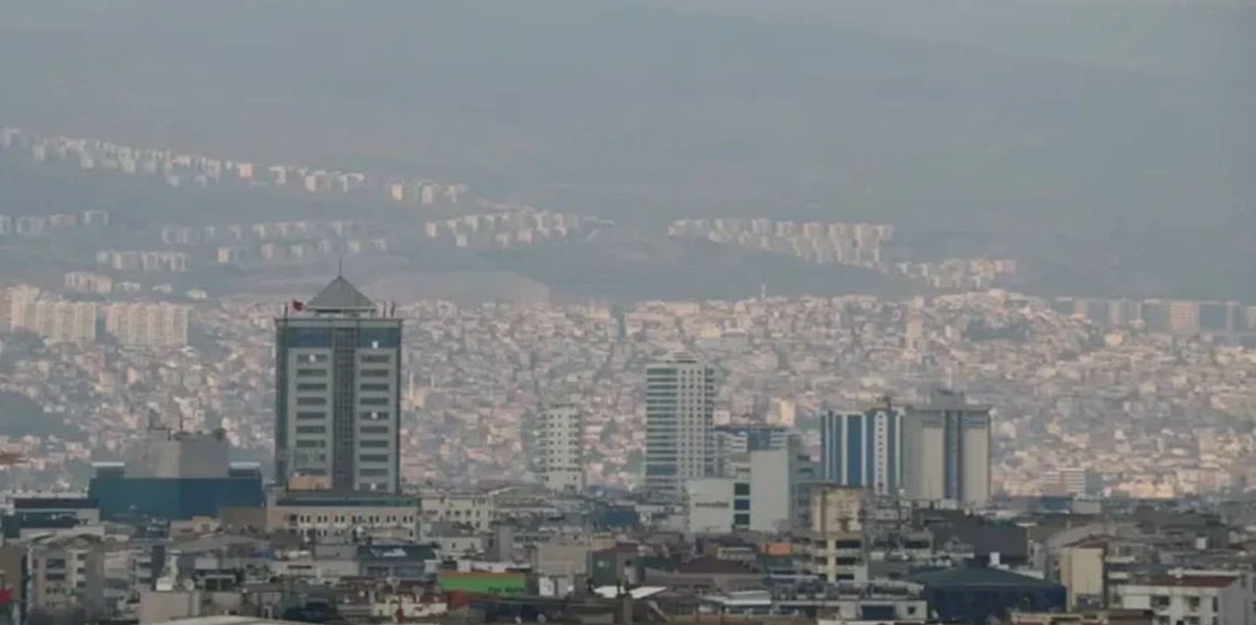 İzmir'de hava kirliliği alarmı: Sınırın 4 kat üzerinde çıktı
