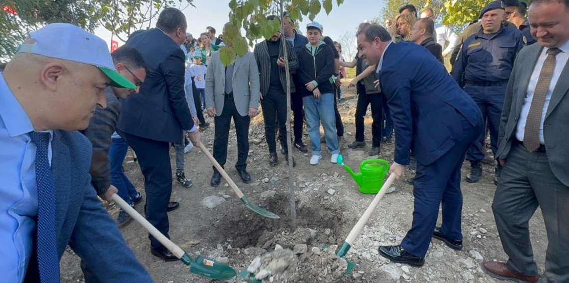 Zonguldak’ta fidan diktiler
