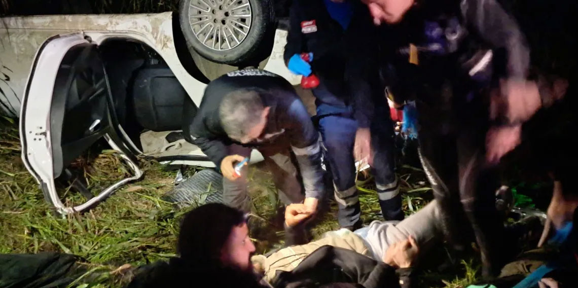 Hatay'da kaçak göçmen taşıyan otomobil Asi Nehri'ne uçtu: 9 yaralı