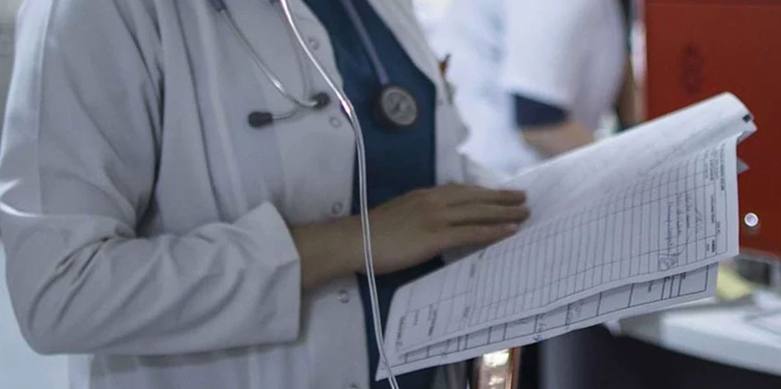 Sosyal medya doktorlarına bakanlık ayarı: Savcılığa suç duyurusu yapılacak