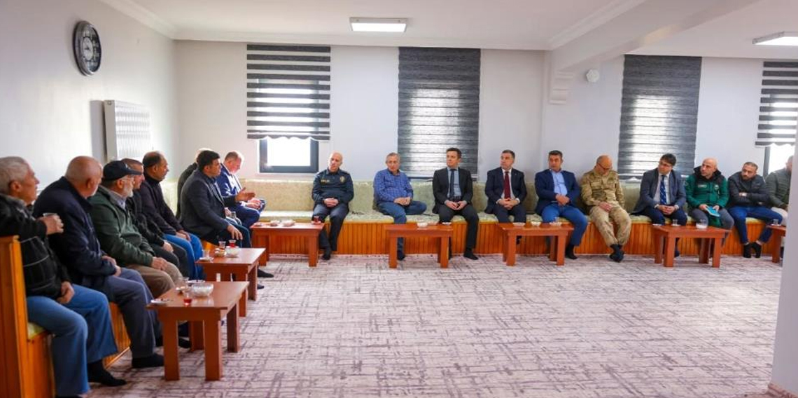 Vali Eldivan Sancaktepe’de vatandaşların taleplerini dinledi