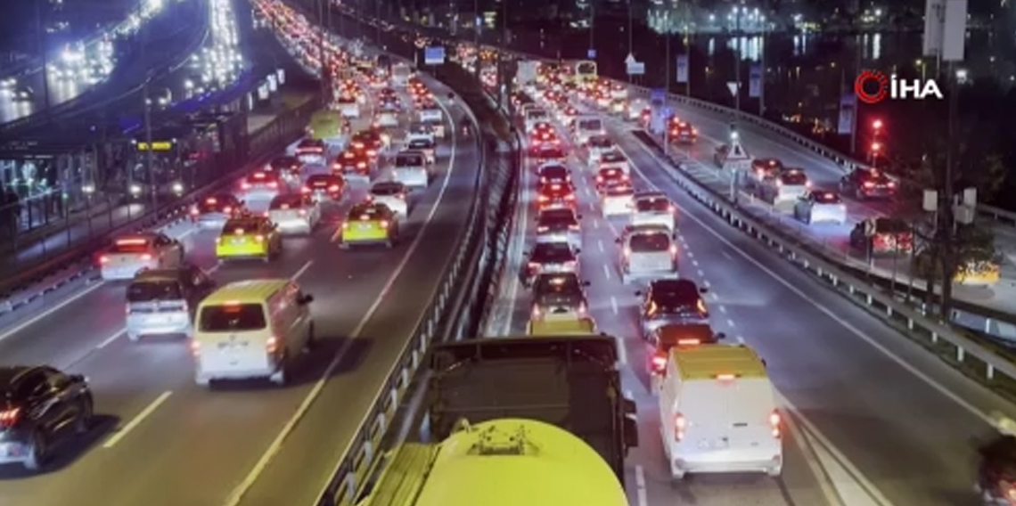 İstanbul’da trafik yoğunluğu yüzde 80’e ulaştı