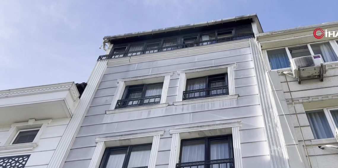 Fatih’te zehirlenme şüphesiyle ölen anne ve iki çocuğunun kaldığı otel tahliye edildi