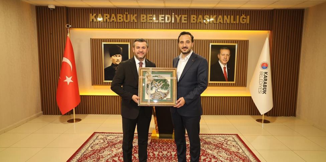 Özdemir’den Çetinkaya’ya belediyecilik odaklı ziyaret