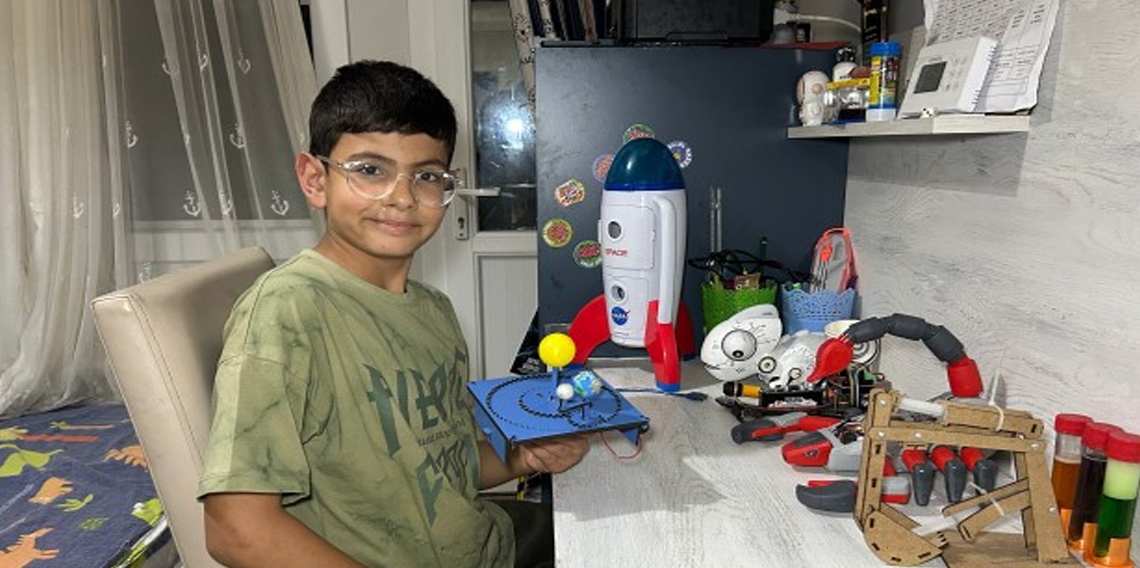 Küçük dahi Ümit’in sırrı kitap okumak