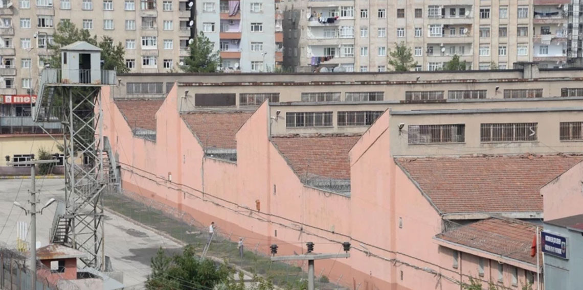 Cezaevlerinde kapasite krizi: Yüzde 140 doluluk