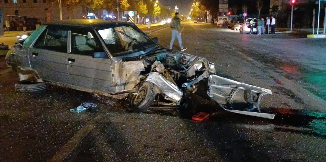 Çorum’da otomobil ile tır çarpıştı: 1 yaralı