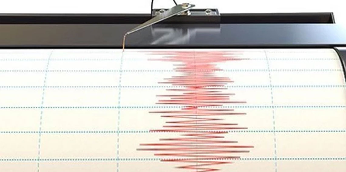 Büyük panik! 5,5 büyüklüğünde deprem oldu!