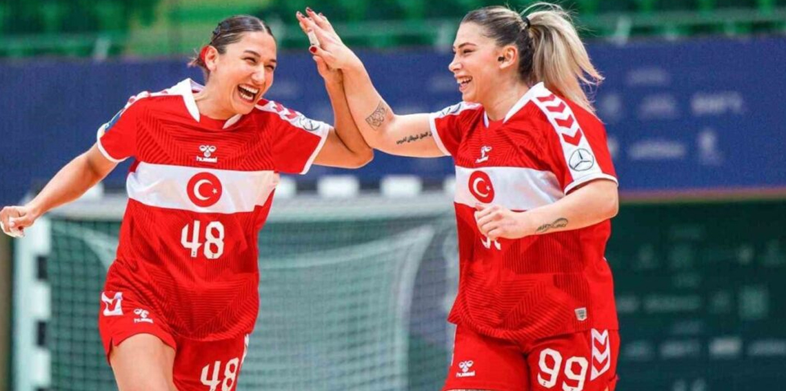 Hentbolda tarihi başarı! Şampiyon oldular!