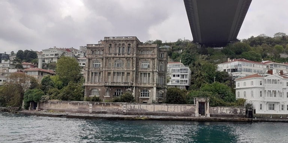 Türkiye'nin en pahalı yalısı satışa çıktı