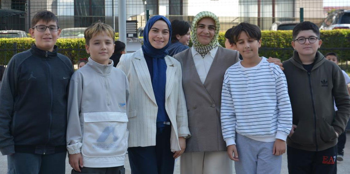 Ordu'da 27 yıllık öğretmen,öğrencisiyle çalışıyor