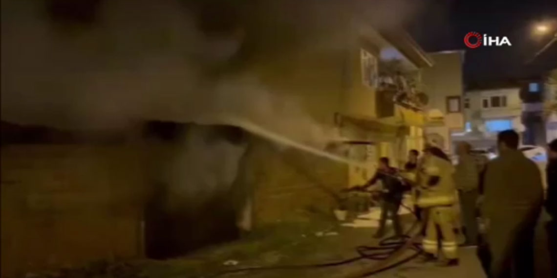 Bursa’da üç katlı binada çıkan yangın paniğe neden oldu