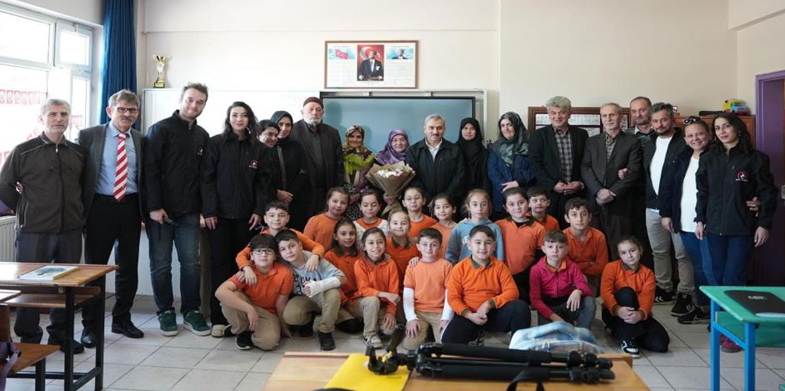 Öğretmenler Günü'nde Düzce Belediyesi’nden anlamlı kutlama