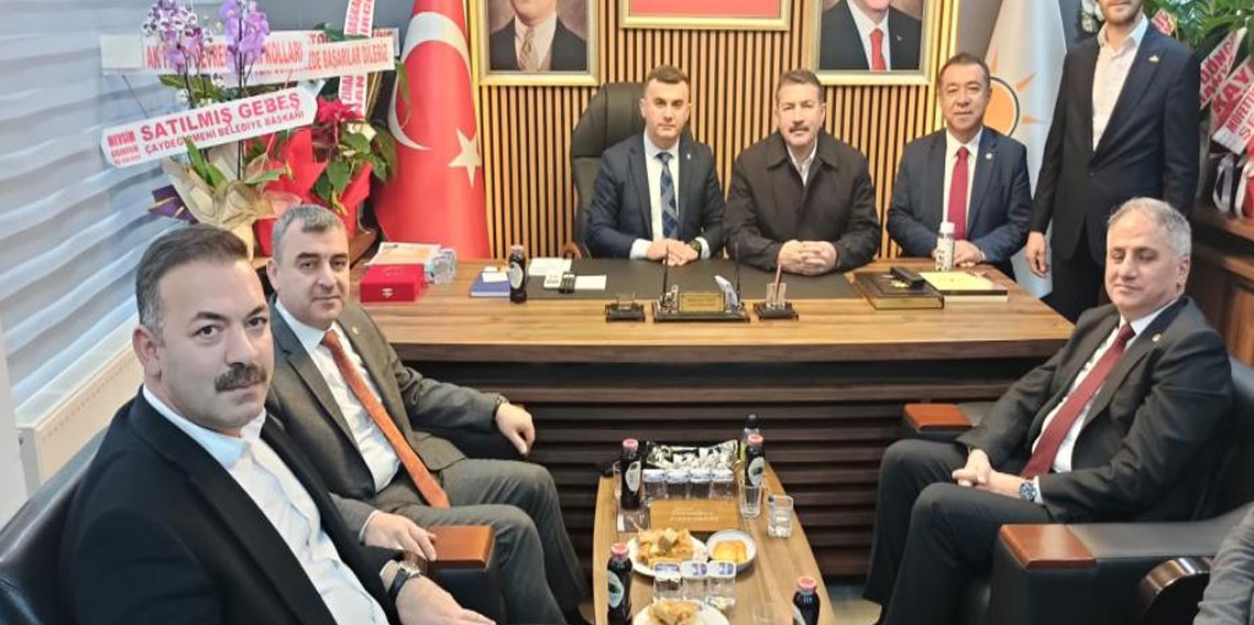 AK Parti heyetinden ilçe başkanlığına ziyaret