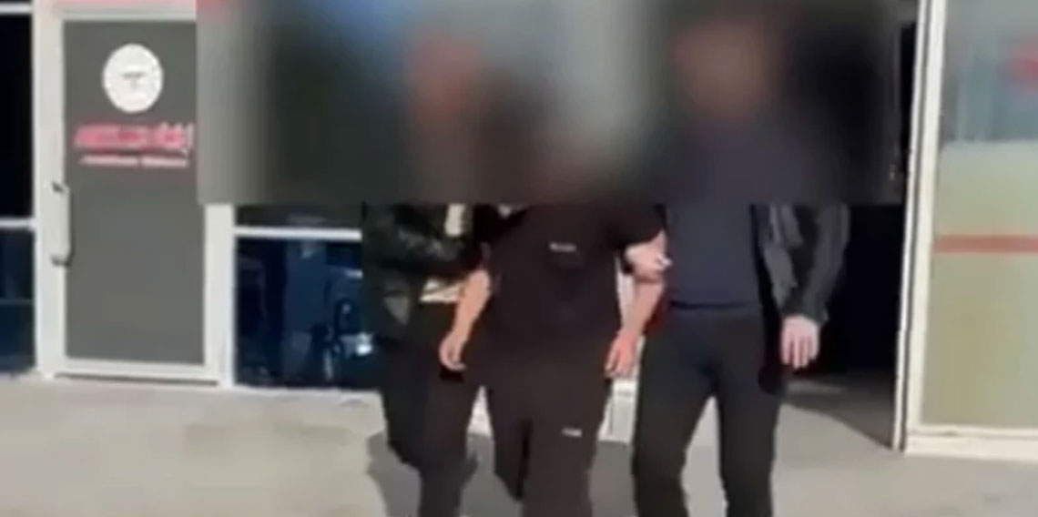 Kur'an'ı Kerim ve Türk bayrağı yakmaya çalışmıştı, yakalandı!