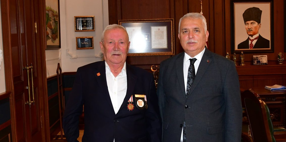 Vali Yıldırım Kıbrıs Gazisini Makamında Ağırladı 