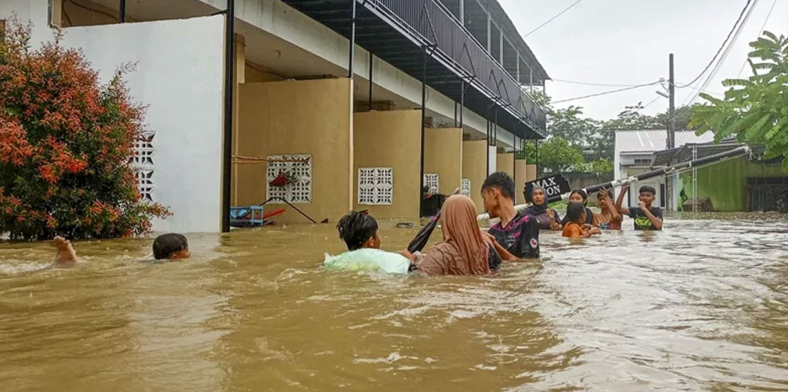 Endonezya'da can kaybı 79'a yükseldi