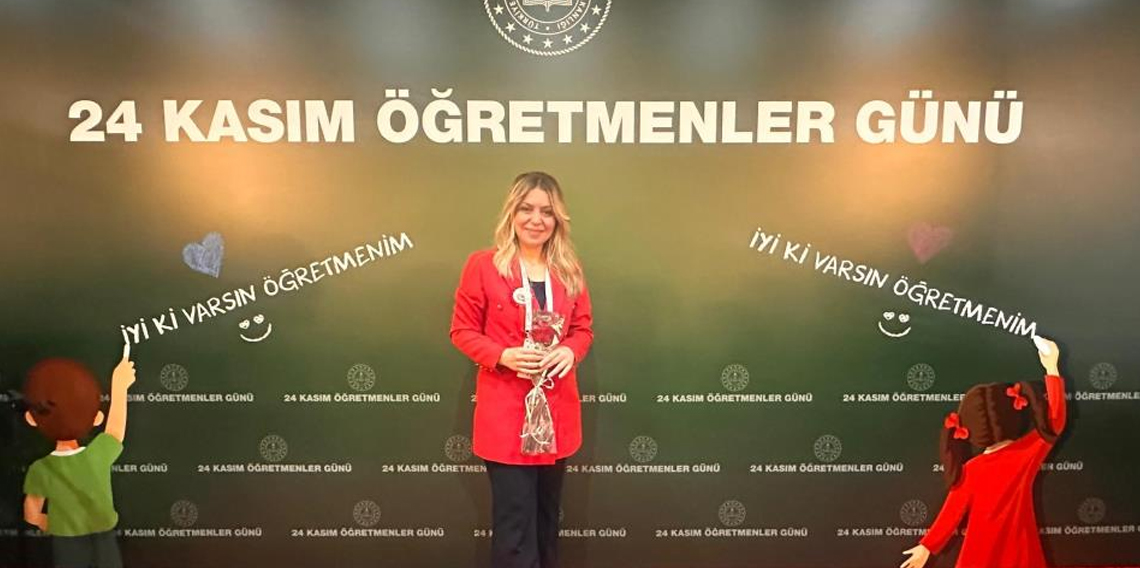 Bayburt'ta yılın öğretmeni Mevhibe Kübra Hançer seçildi