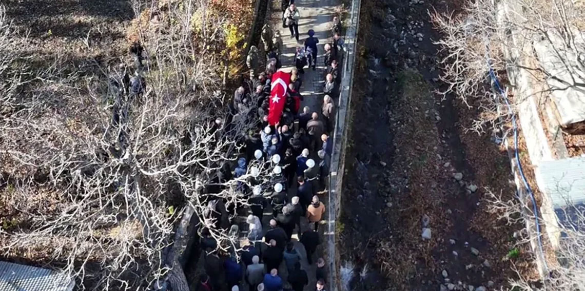 Erzurum'da Kıbrıs Gazisi Karabey Eroğlu, son yolculuğuna uğurlandı
