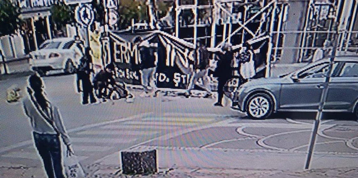 Fenalaşarak yere düşen yaşlı adam hastanede yaşam savaşı veriyor